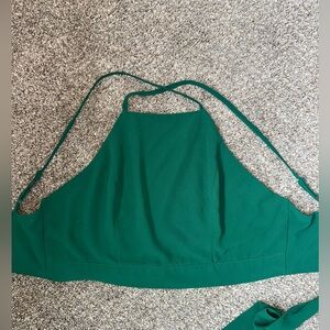 Miss Avenue Emerald Green Top. Size M